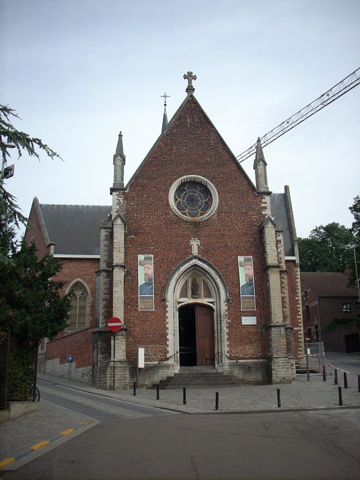Father Damien's crypt and tomb, Saint Anthony Chapel, Leuven - 01.JPG